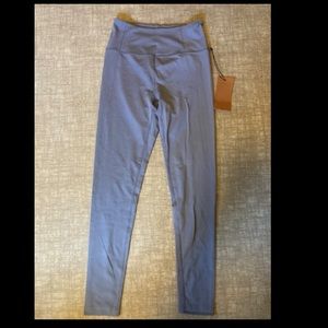 Float Ultralight Leggings in color : Seaglass